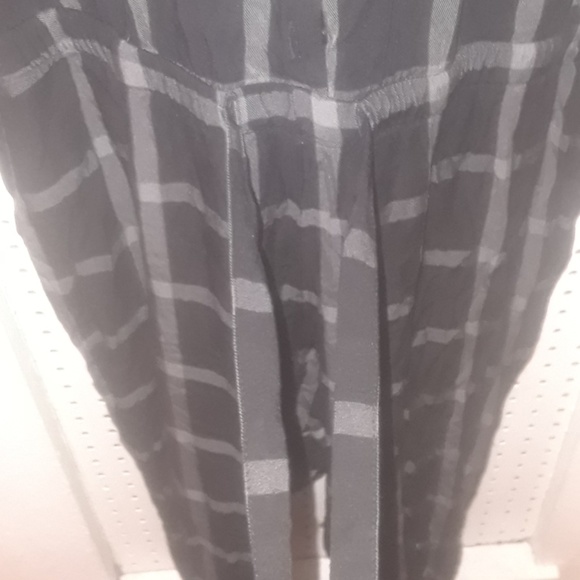 Black and grey plaid jumpsuit - Picture 4 of 4